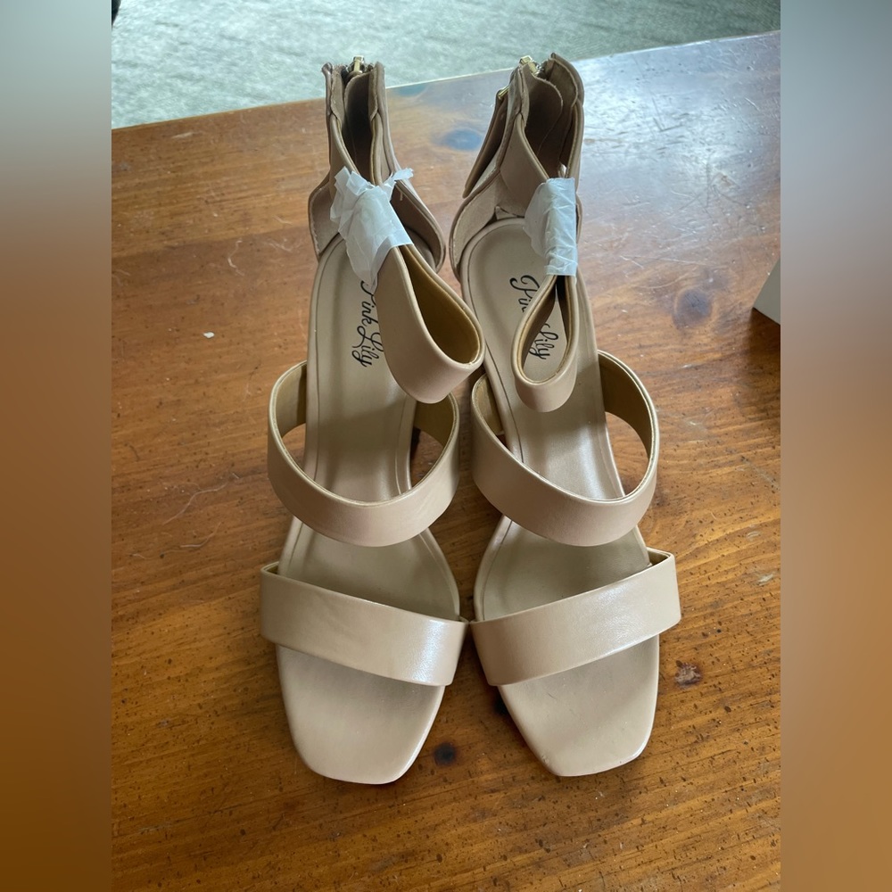 Nude sandal heals